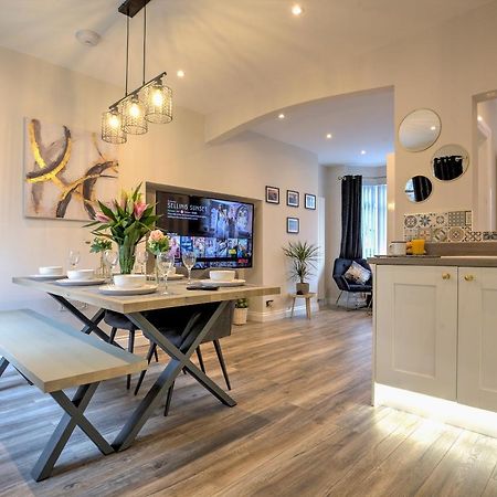 The Belfast Boutique Central Cozy Sleeps7 (Adults Only) Eksteriør billede