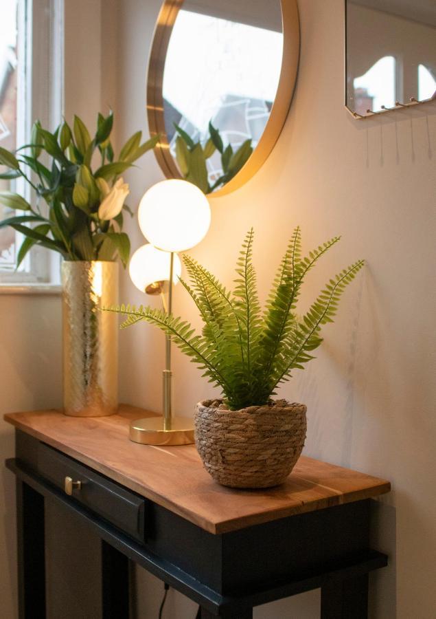 The Belfast Boutique Central Cozy Sleeps7 (Adults Only) Eksteriør billede