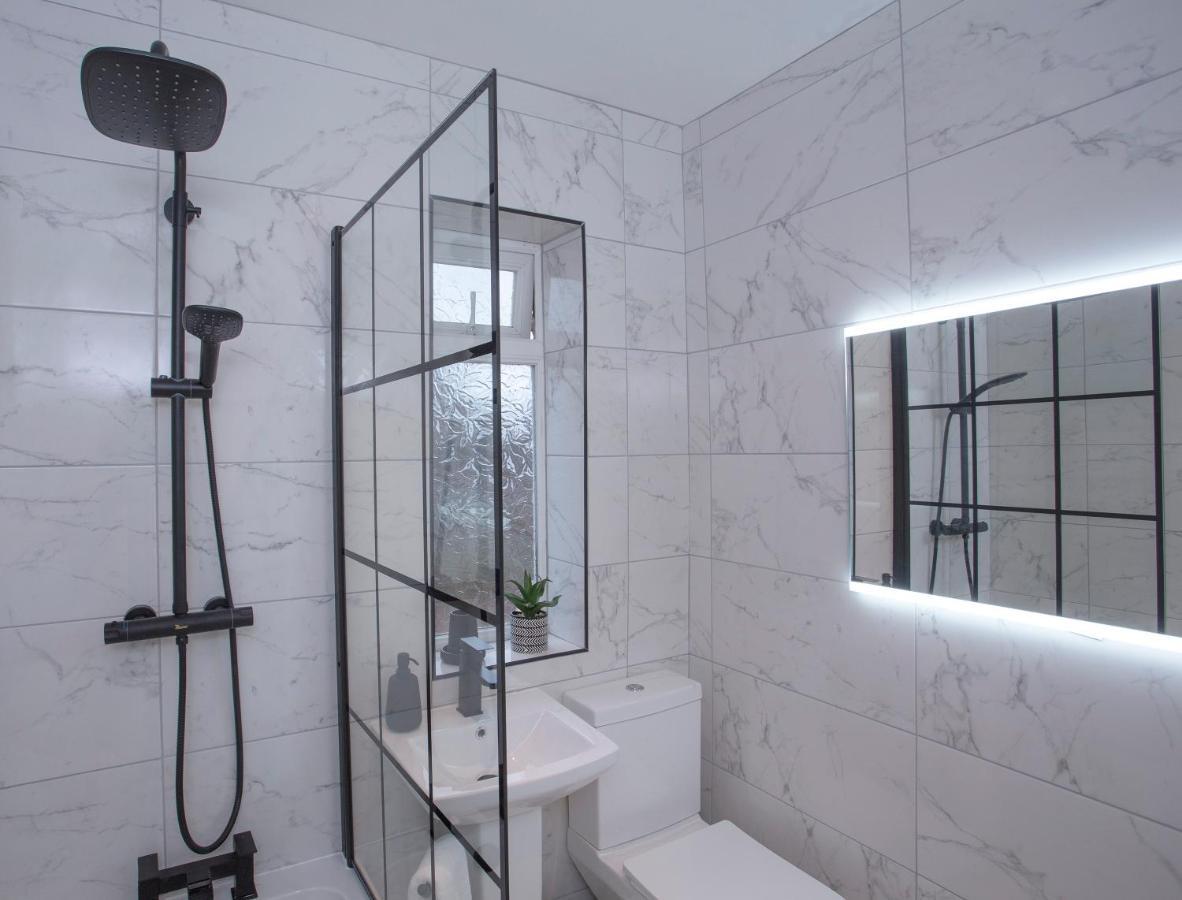 The Belfast Boutique Central Cozy Sleeps7 (Adults Only) Eksteriør billede
